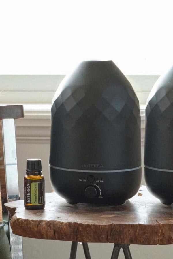 Difuzor doTERRA Volo Onyx cu mandarină verde